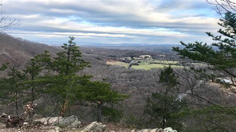 Buzzard Rock Trail Hike To Scenic Views Near Front Royal