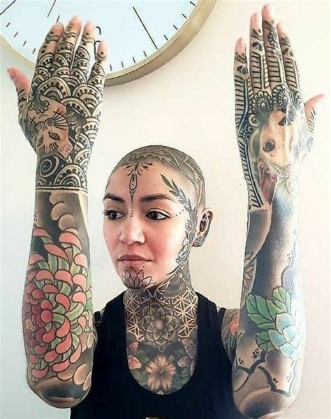 Face Tattoos Tattoos And Piercings Girl Tattoos Tattoos For Women Tattoo You Henna Hand