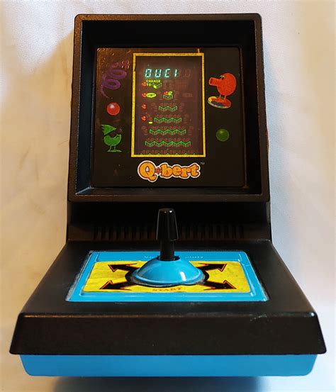 Q Bert Table Top Mini Arcade Game 1983 Vintage Arcade Game