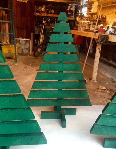 Christmas Trees • 1001 Pallets Christmas Decorations Diy Outdoor