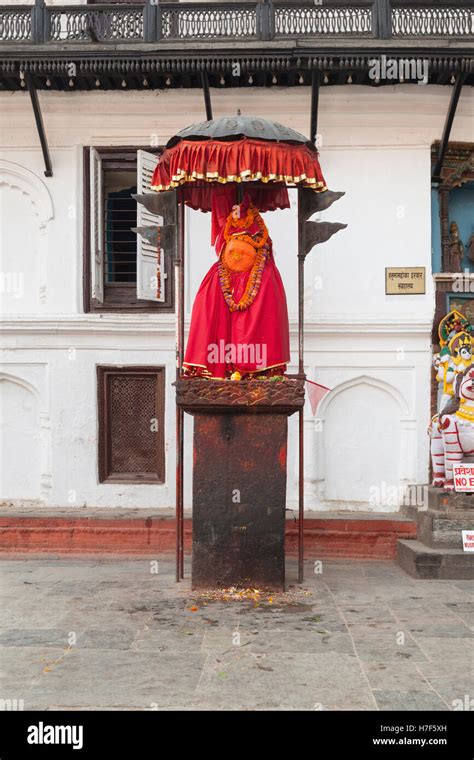 hanuman statue durbar square kathmandu nepal stockfotografie alamy