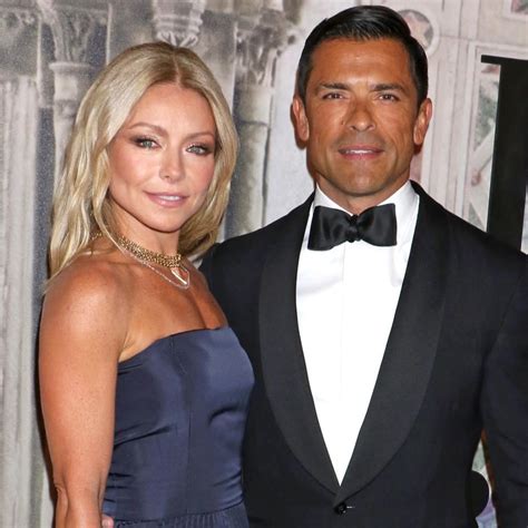Kelly Ripa Recalls How A Psychic Revealed Her Pregnancy On Live In 2000