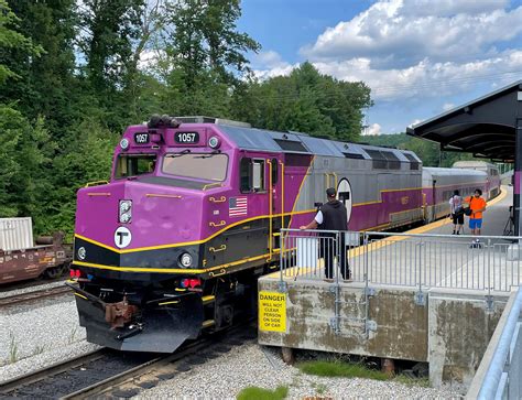 MBTA F40PH-3C at Wachusett: The NERAIL New England Railroad Photo Archive