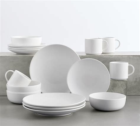 5 Dinnerware Sets To Make Every Meal Memorable