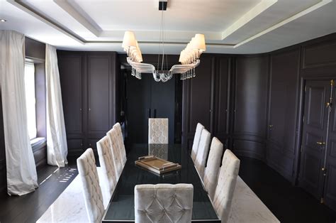 Why we love dining room buffet lamps. Classical dining room with @baroviertoso ceiling lamp