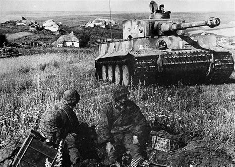 Panzergrenadiers Near Kursk War Tank Kursk Tiger Tank