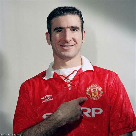 Eric Cantona Becomes A Man Utd Player In 1992 Retro Football Football