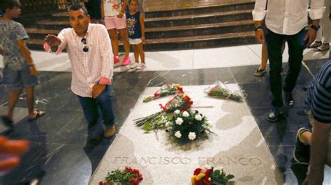 Diktatör Franconun Kemikleri Mezarından çıkarılıyor Son Dakika Haberler