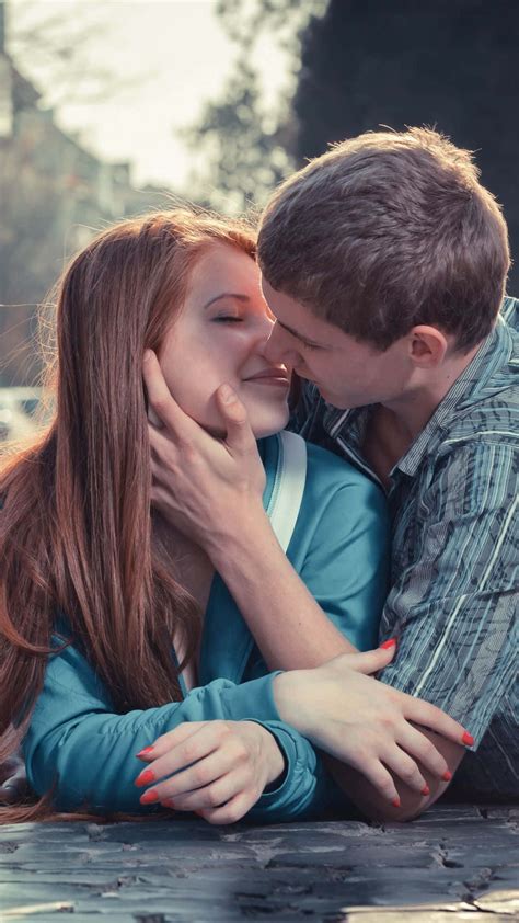 Download Love Intimate Couple Kiss Picture
