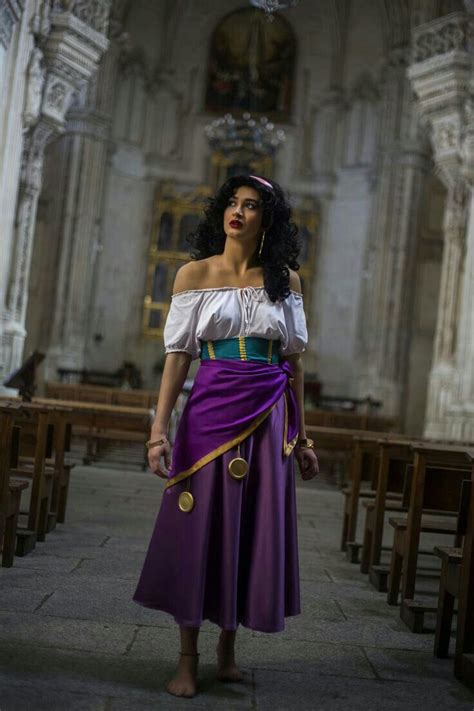 Pin By Erika Johnson On Disney In 2019 Esmeralda Cosplay Halloween Cosplay Disney Cosplay