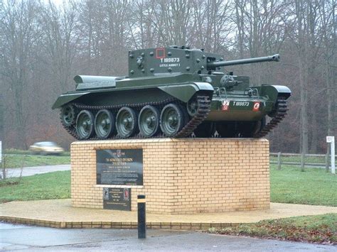 Картинки по запросу 7th Armoured Division Cromwell Tank Tanks