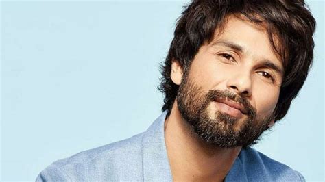 Shahid Kapoor Biography Wiki Age Height Affairs Wife Religion Caste