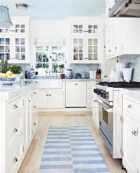 22 Stunning Hamptons Kitchens You Will Love Country Kitchen Designs