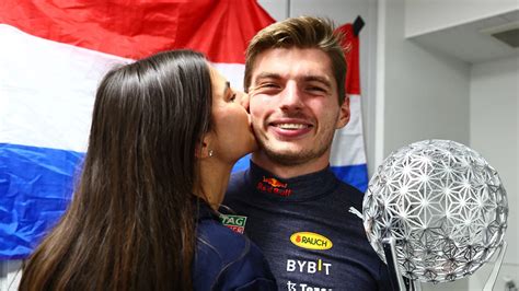 Max Verstappens Stunning Girlfriend Kelly Piquet Strips Naked For Sexy
