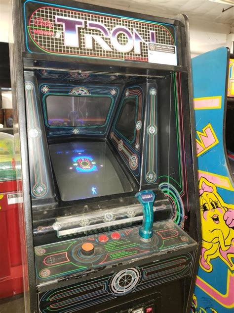Tron Bally Classic Upright Arcade Game Midway