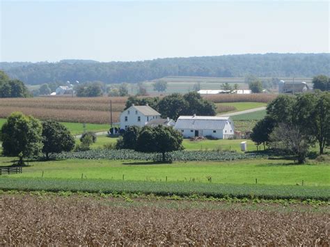 Amish Farm In Rural Lancaster County Pa Where And When Pennsylvanias