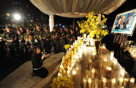 Mourners Salute Beloved Hmong Leader Gen. Vang Pao - CBS Sacramento