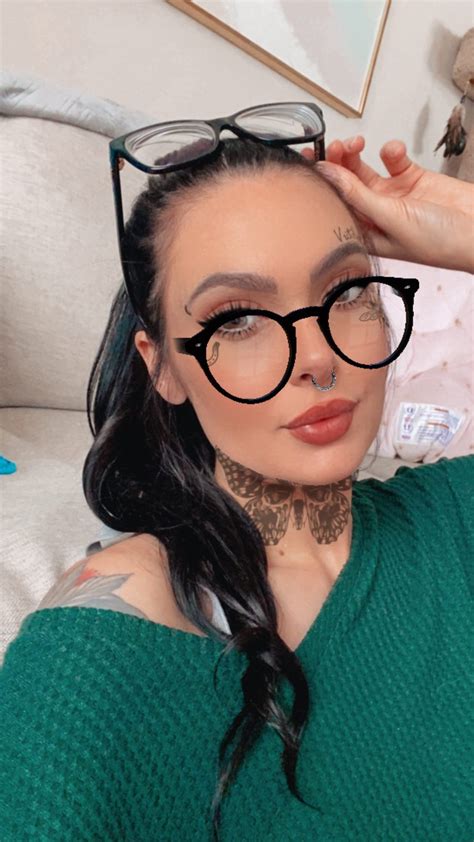 Tw Pornstars Marley Brinx Twitter Follow Me On Instagram This Is A Filter I Didnt