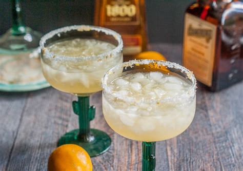 Simple Meyer Lemon Margaritas Dan330