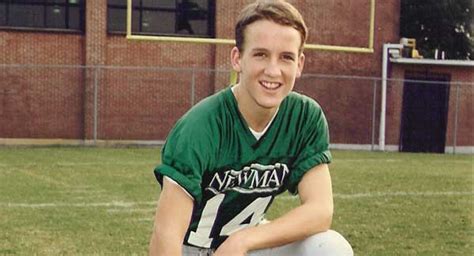 Athlete Look Back Peyton Manning Was An Oldies Singing Option Loving