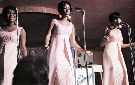 katherine anderson singer with the marvelettes who sold a million copies of please mr postman