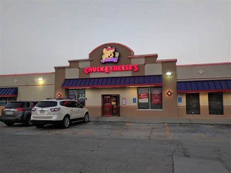 Chuck E Cheese 1431 22nd St West Des Moines Ia 50266 Usa