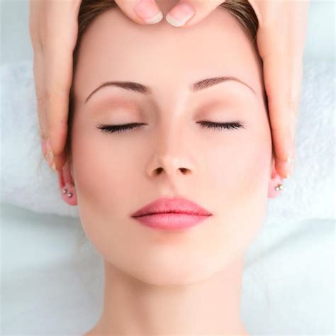 30 Min Scalp Massage The Spa By Australian Academy Of Beauty Dermal And Laser Rto 90094