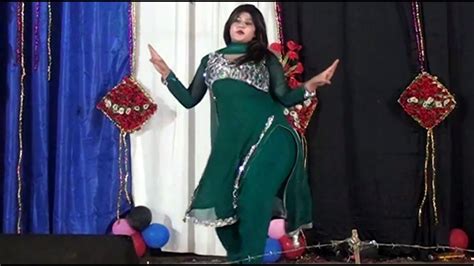 Shazma Tiktoker Mast Pashto Dance In Pukhtane Khquli Di Show Youtube