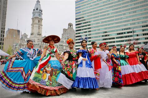 Phillys Diverse Latino Community Comes Together In Love Park For