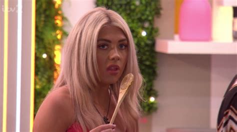 Paige Turley Gags On Love Island Entertainment Daily