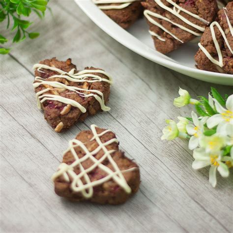 Kohlenhydrate kuchen fett und fettgehalt kuchen kalorien kuchen. Himbeer-Mandel-Herzen - Low Carb, glutenfrei und ohne ...
