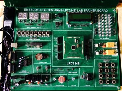 Embedded System Arm7 Microcontroller Lab Trainer Board For Training At