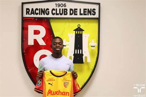 Premier Entraînement Au Rc Lens Pour Nampalys Mendy