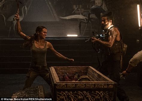 Most likely scene of tomb raider! Alicia Vikander Tomb Raider workout: How she gained 12lbs ...