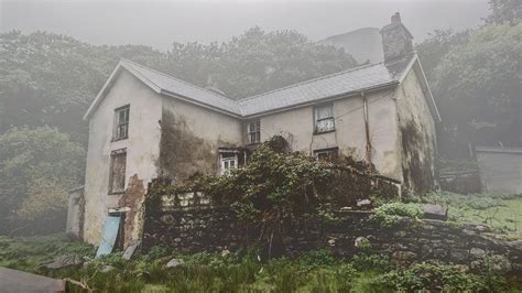 Hidden In The Mist Is An Abandoned House With A Dark History Youtube