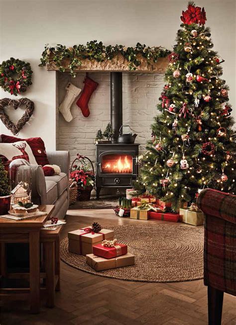 This christmas, make every room look as festive as possible with these jolly christmas decoration ideas. Christmas decorations can create a winter wonderland at ...