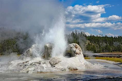 16 Absolute Best Things To Do In Yellowstone Map And Tips