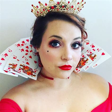 Queen Of Hearts Easy Diy Halloween Costume Card Collar Make Up Glam
