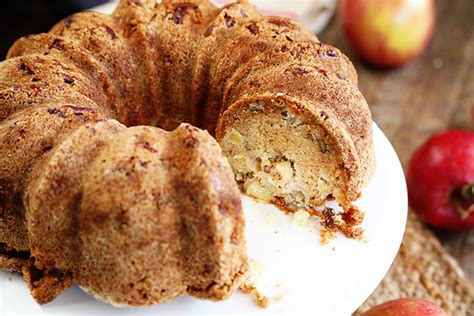 Top 5 Moist Apple Walnut Cake Recipes Bistrolafolie
