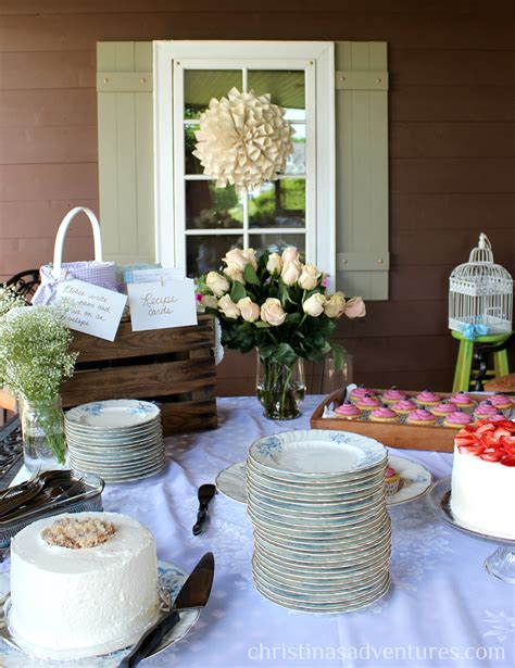 trending bridal shower decorations must haves 2013 and 2014