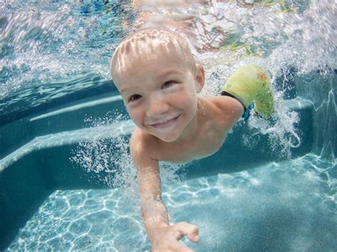 Children's Hospital of Michigan offers Waterproof Cast Liners | Grosse