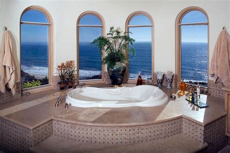 20 Modern Bathrooms With Luxury Ocean Views