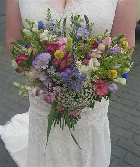 Pin By Elaine Groves On Boho Wildflower May Wedding Km May Weddings