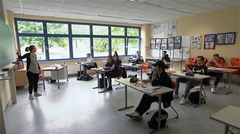 Die hälfte der ausbrüche an schulen habe sich auf den jeweiligen jahrgang oder die klasse beschränkt. Schule in Corona-Zeiten - 17:30live Rheinland Pfalz/Hessen