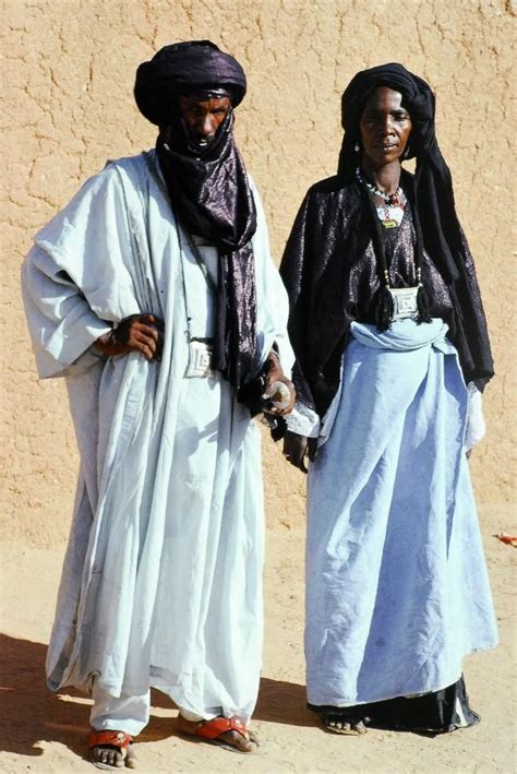Algerian Saharacouple In Traditional Clothes African Clothing