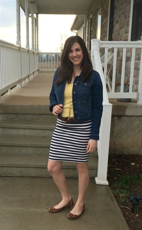 real mom style my go to striped pencil skirt whatiwore momma in flip flops real mom style