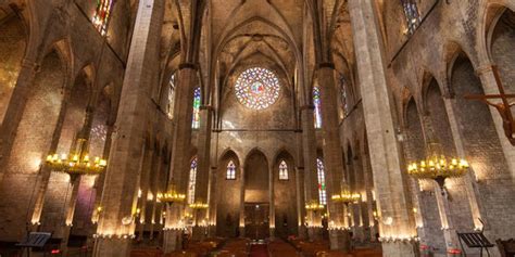 Verano Precedente Piso Catedral De La Virgen Del Mar Barcelona Brecha
