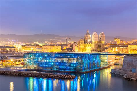 Sie will 2013 eine aufgeschlossene kulturhauptstadt europas sein. Marseille - die große Hafenstadt im Süden Frankreichs ...
