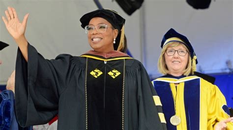 Oprah Winfrey Tells Grads To Seek Fulfillment In Service