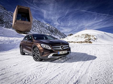 2015 Mercedes Benz Gla 220 Cdi 4matic In Snow Front Hd Wallpaper 62